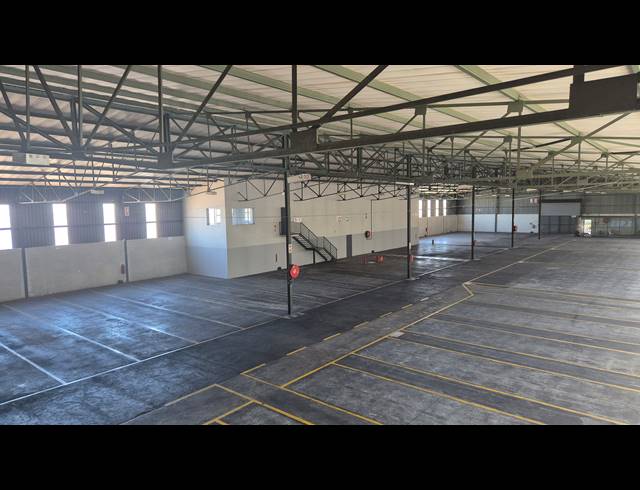 3,660M² WAREHOUSE TO LET IN WHITE RIVER INDUSTRIAL